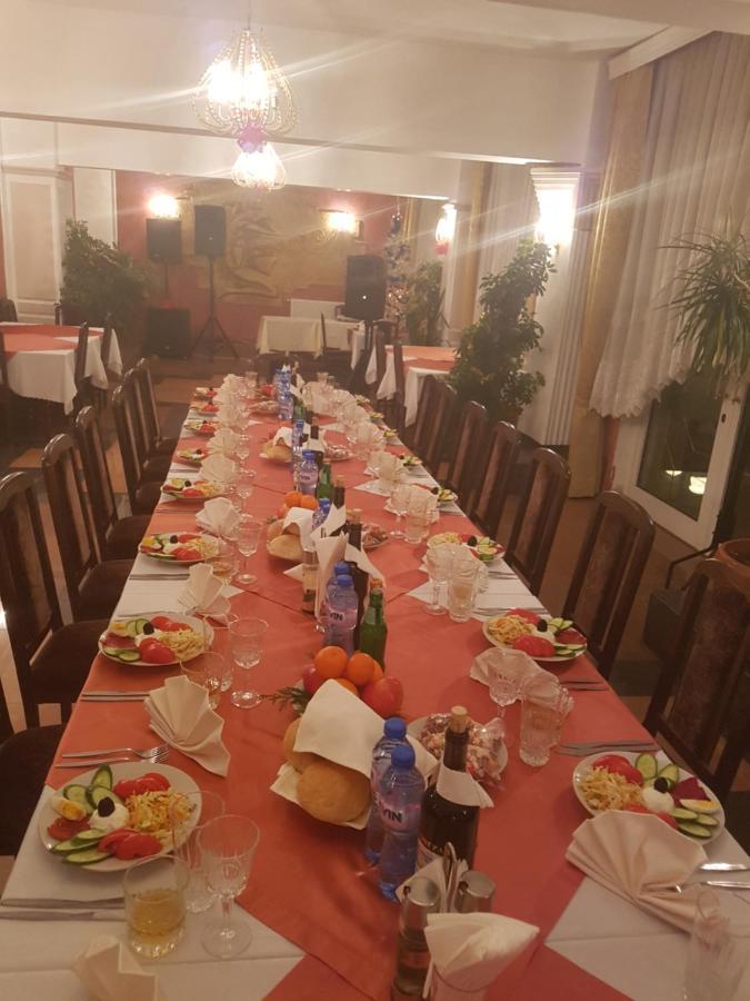 Paradise Hotel Madzharovo Extérieur photo