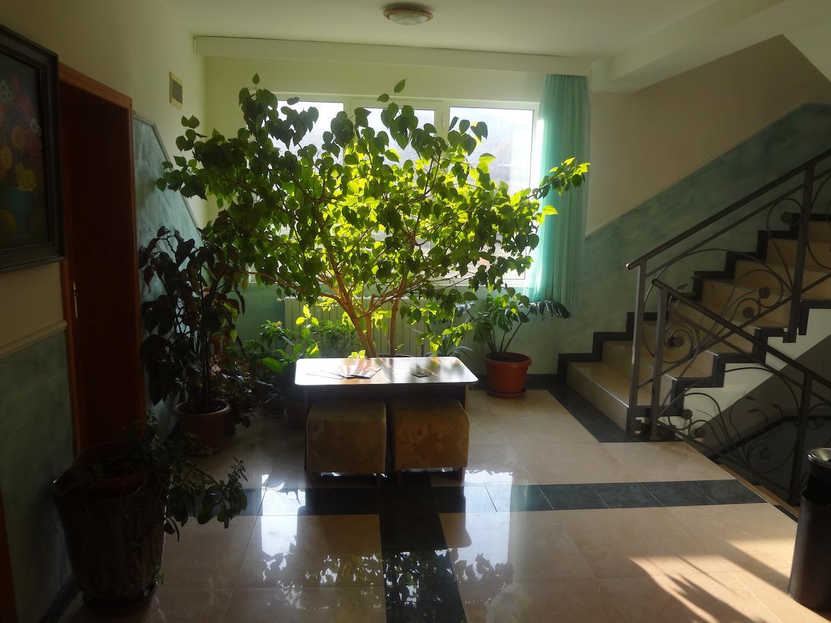 Paradise Hotel Madzharovo Extérieur photo