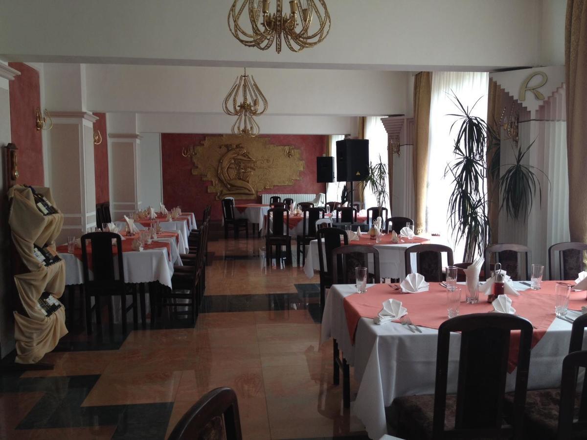 Paradise Hotel Madzharovo Extérieur photo