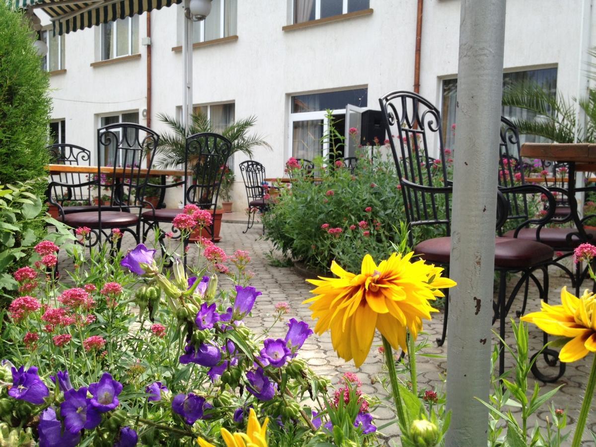 Paradise Hotel Madzharovo Extérieur photo