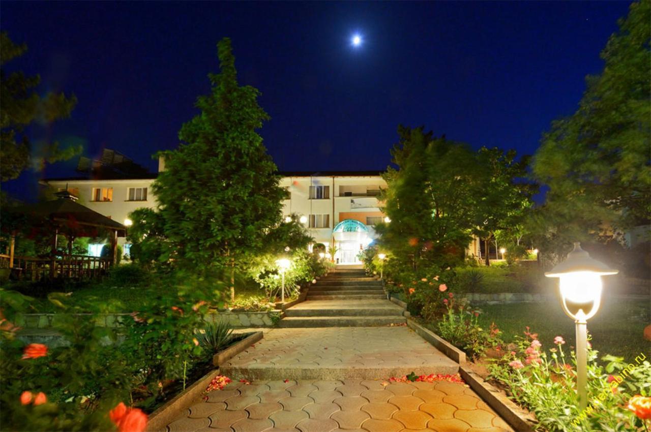 Paradise Hotel Madzharovo Extérieur photo